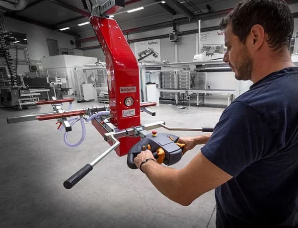 Manipulateur panneaux bois