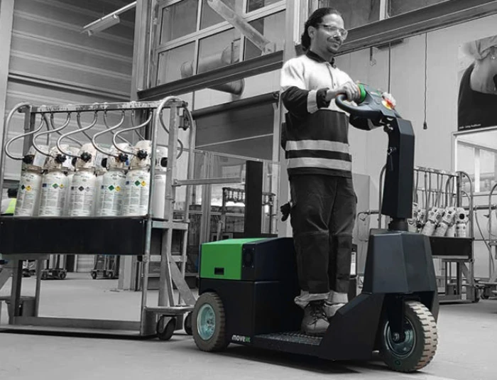 tracteur pousseur électrique conducteur embarqué